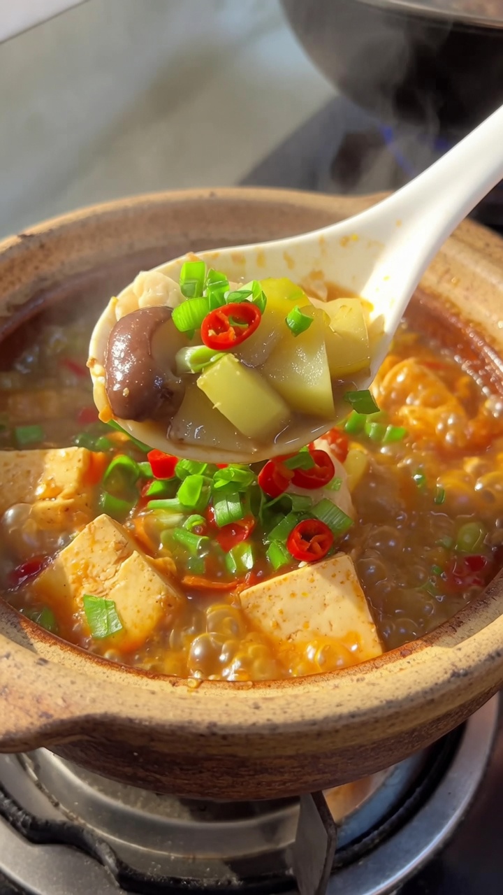 Estofado Coreano Auténtico de Pasta de Soja (Doenjang-jjigae)