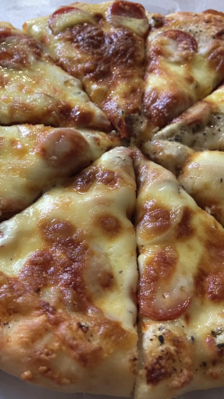 Pizza con Salsa Blanca de Trufa Negra