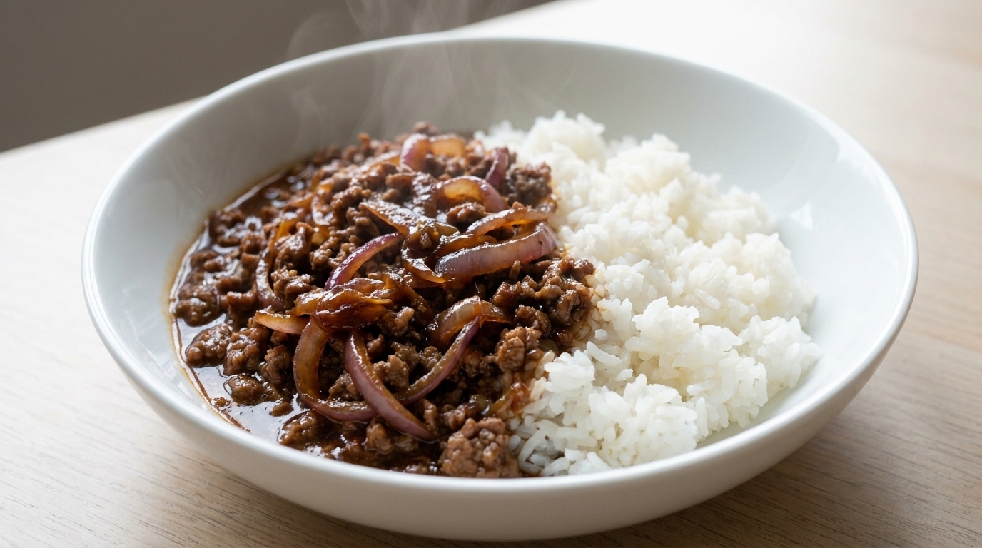 Tazón de Arroz con Carne y Cebolla