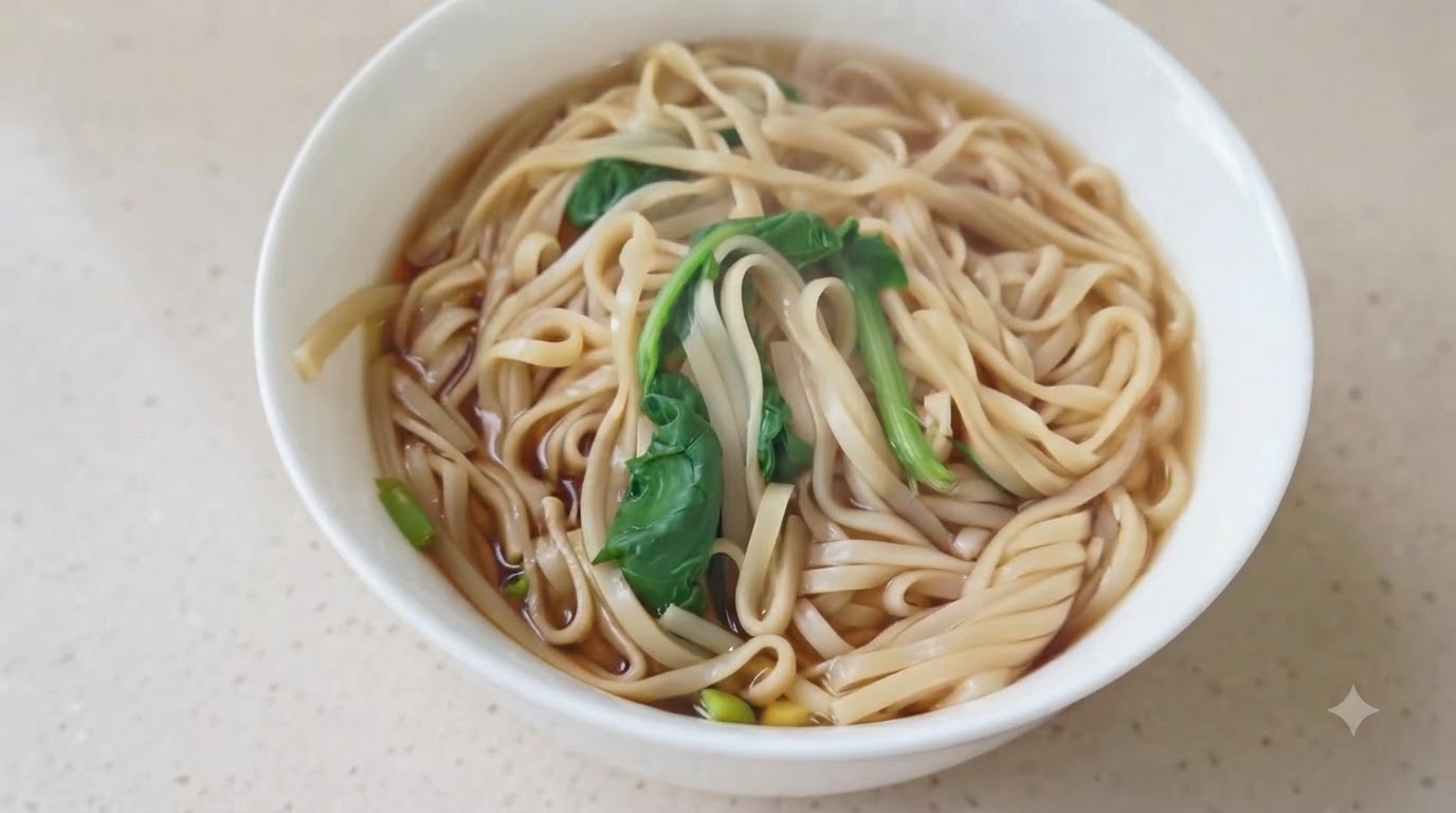 Fideos sencillos con salsa de soja y verduras