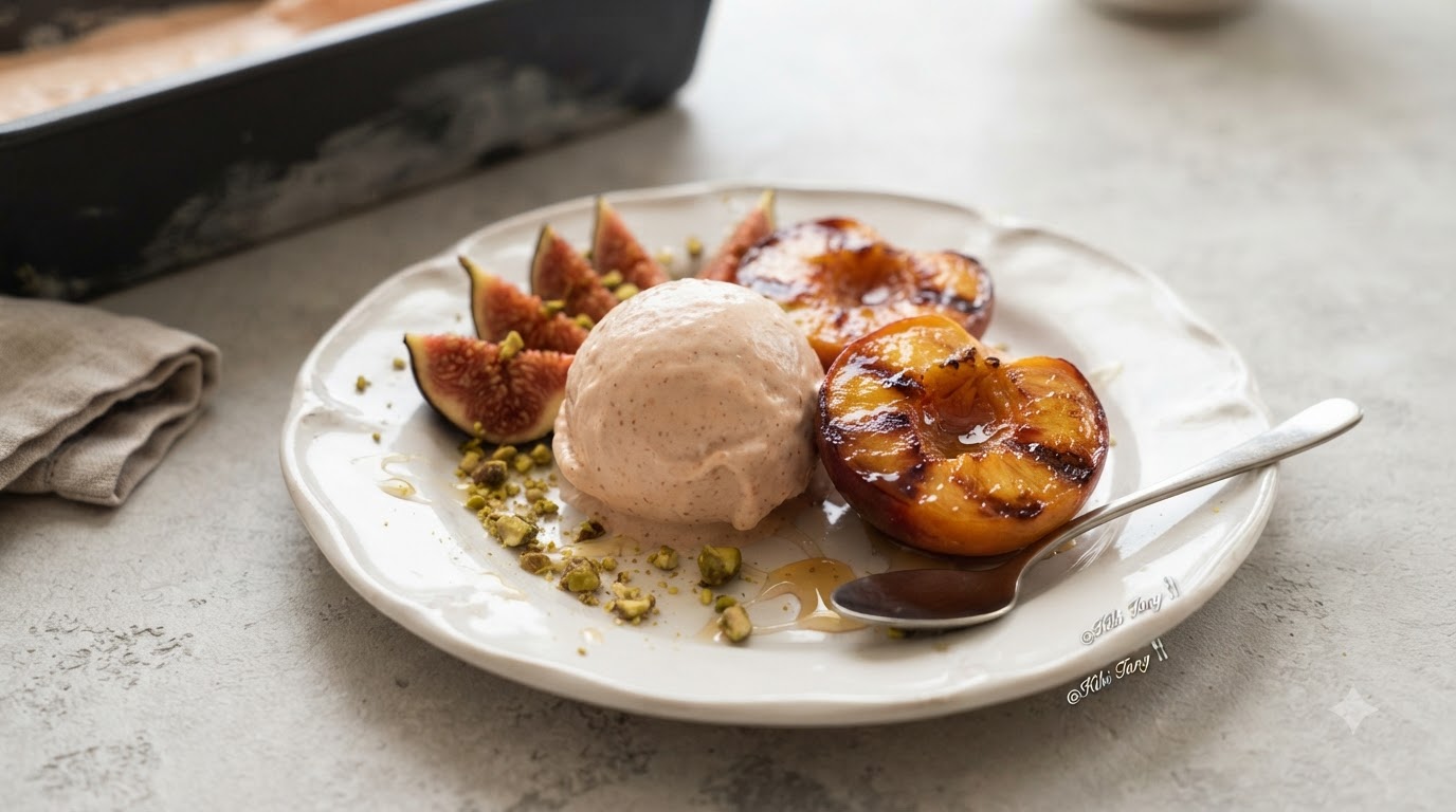 Helado de Higo y Ron con Melocotones Asados a la Canela